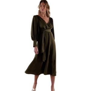 Banana republic size 6 olive green satin blouson midi dress